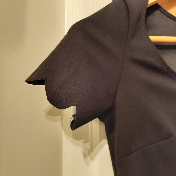 Black Scallop Dress - Picture 4 of 7